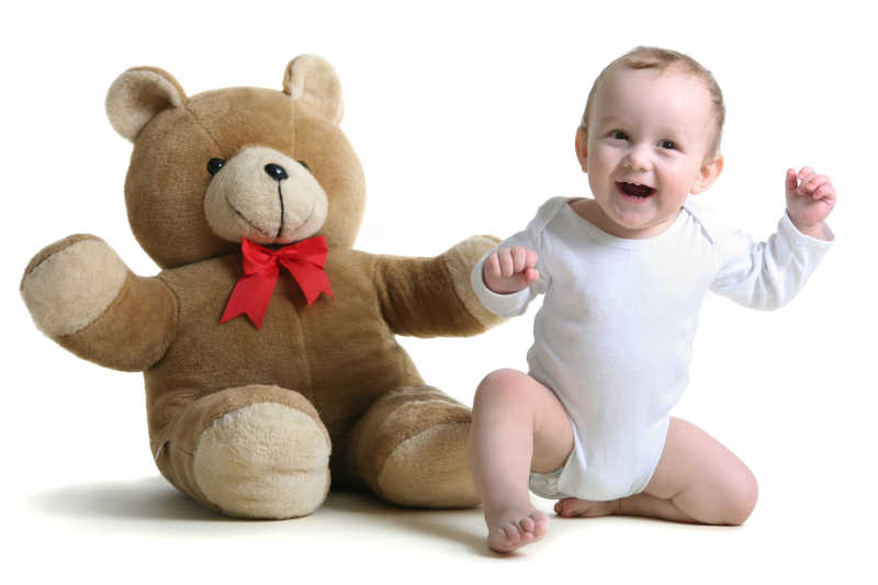 泰迪熊和婴儿