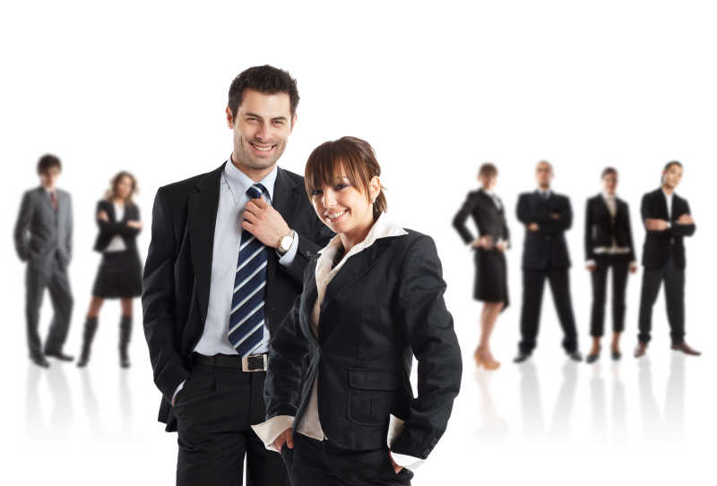 开心的年轻人队伍