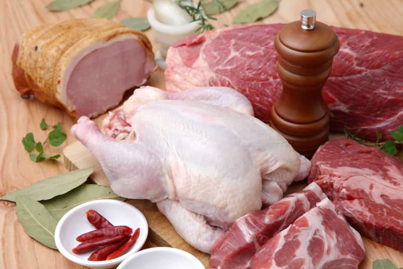 新鲜的各种生肉类