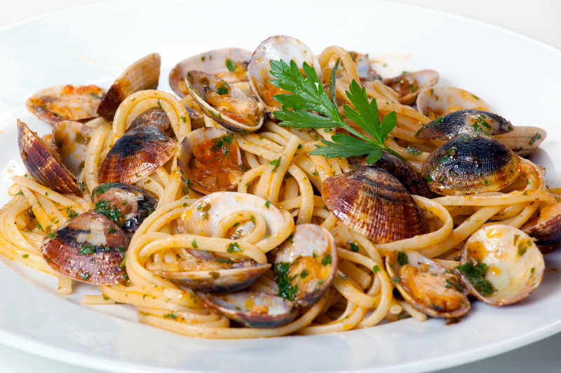 美味的蛤蜊意大利面