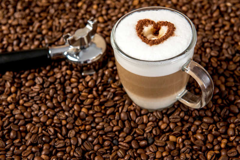 美味的拿铁咖啡