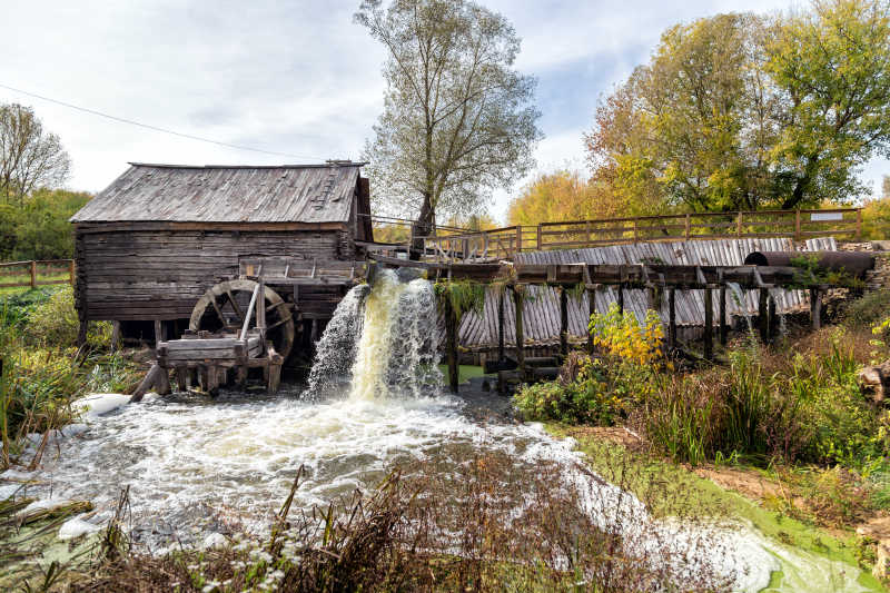 乡村的老水磨坊