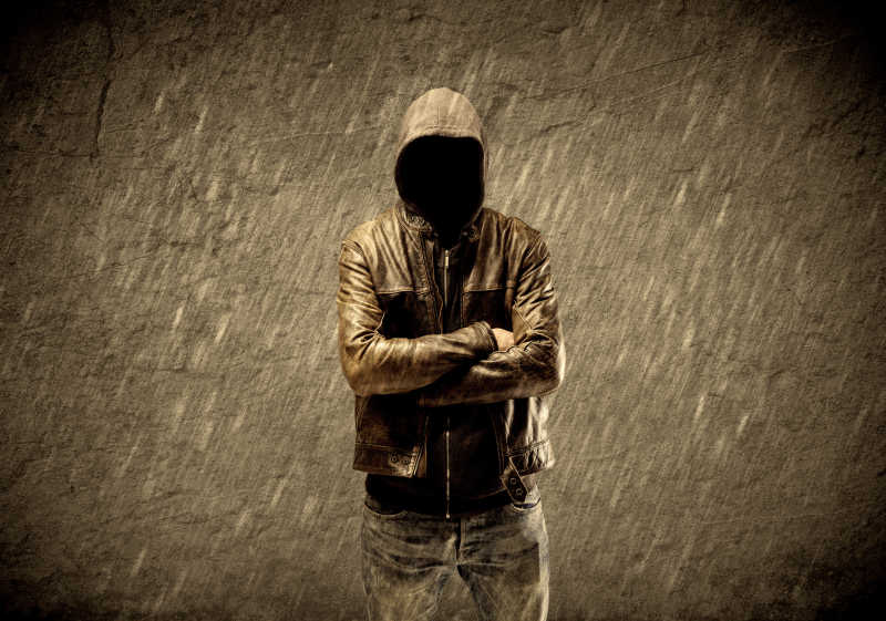 罪犯图片雨中穿皮衣的罪犯素材高清图片摄影照片寻图免费打包下载