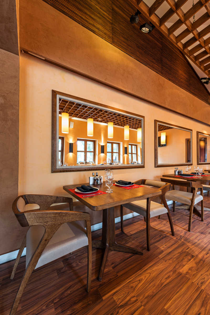 咖啡厅内部干净环境