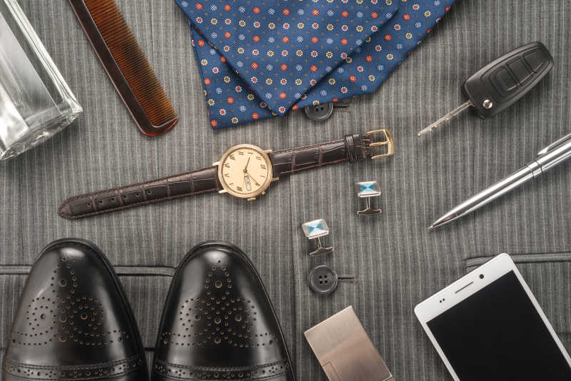 男人的皮鞋与饰品