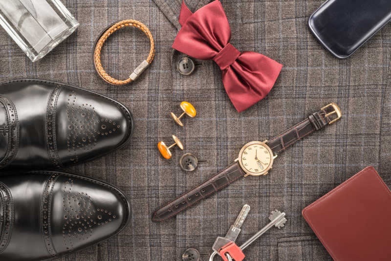 皮鞋与男性饰品