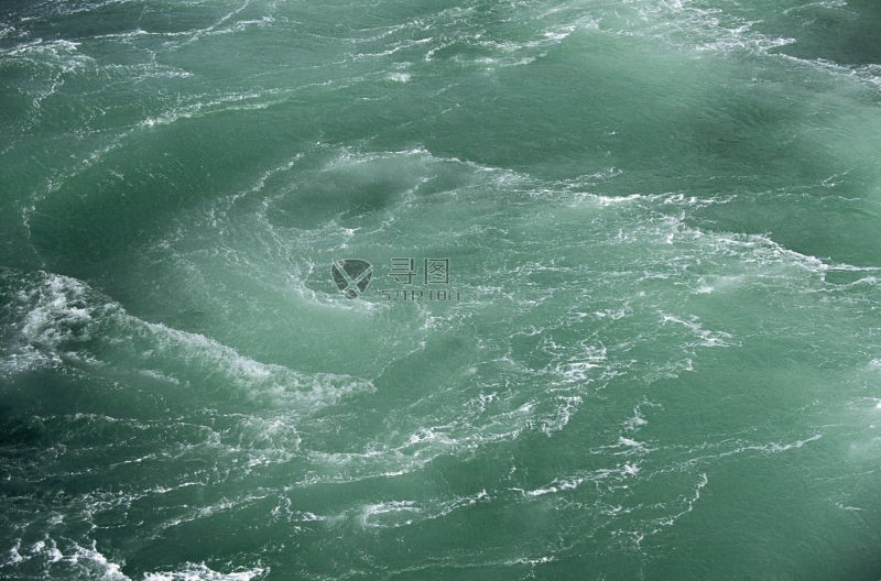 碧波荡漾的海面