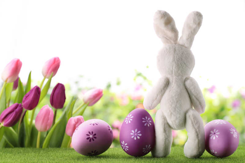 紫色的复活节彩蛋