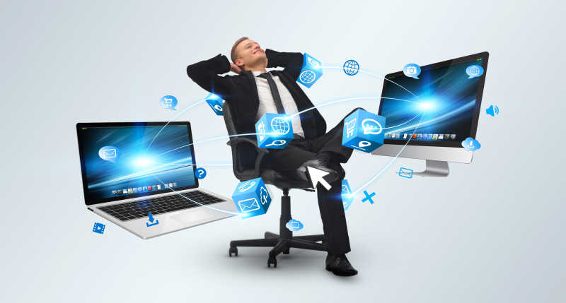 躺在办公椅上休息的商人