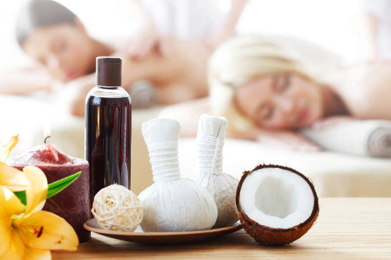 按摩工具与精油