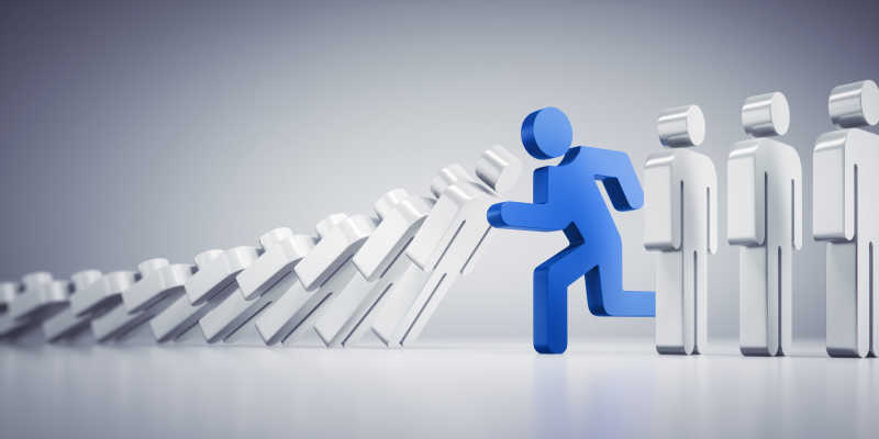 奔跑的蓝色人偶