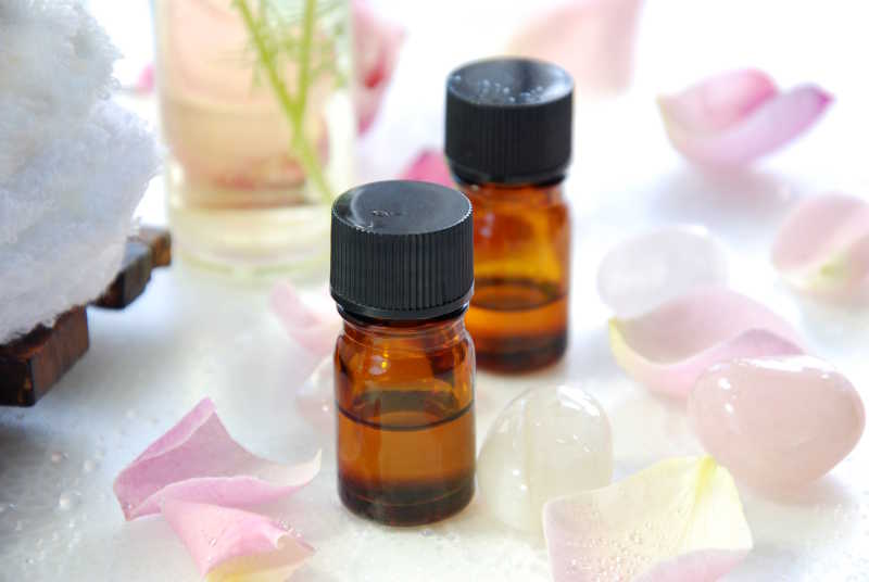 花瓣与精油