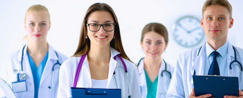 微笑的医生团队