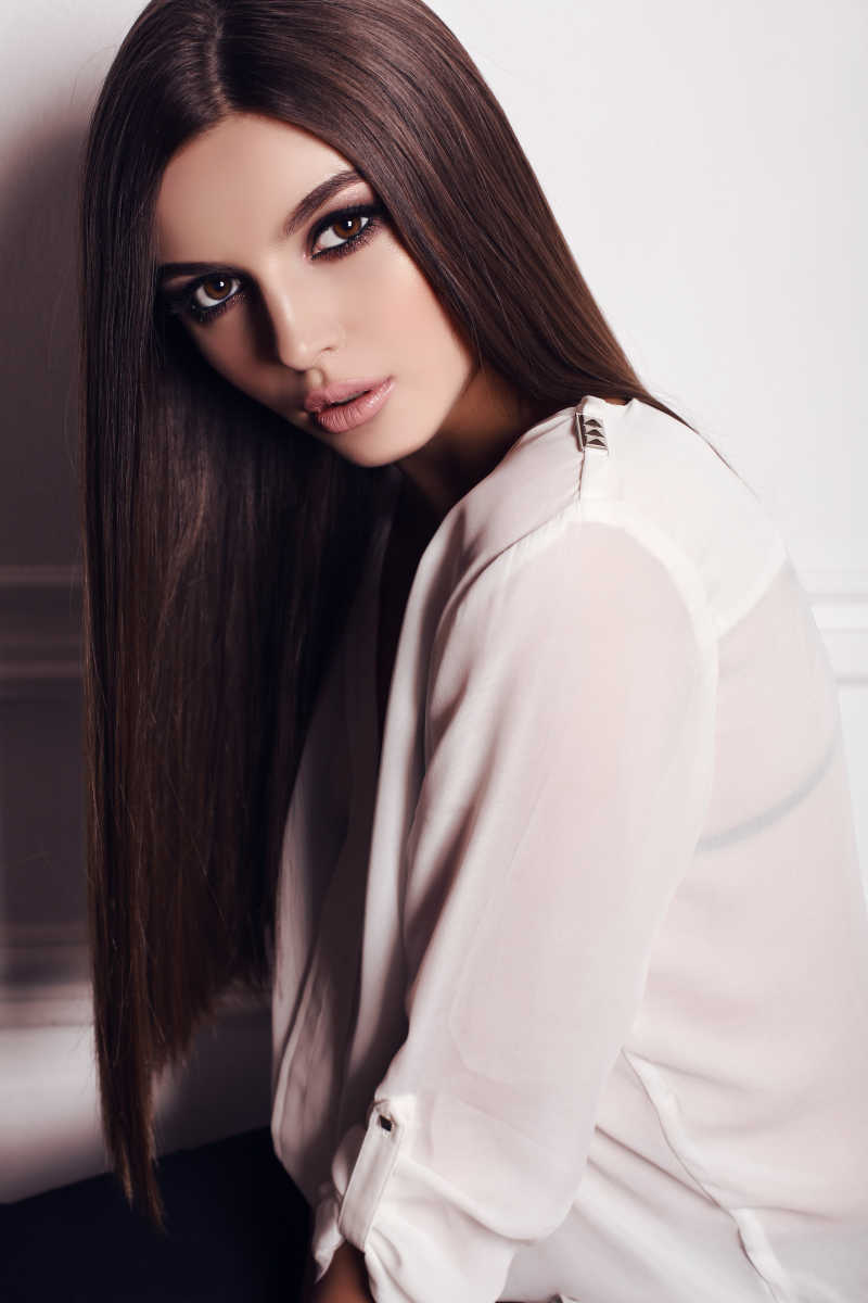 美丽长发的女人