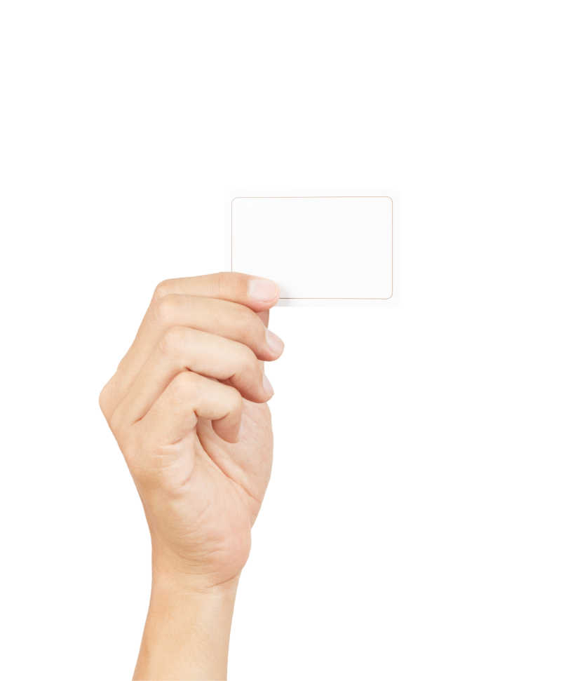 手里拿着的空白卡片