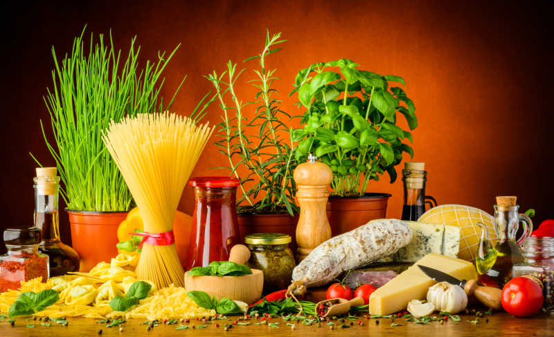 意大利面食与配料