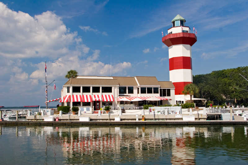 希尔顿码头的灯塔