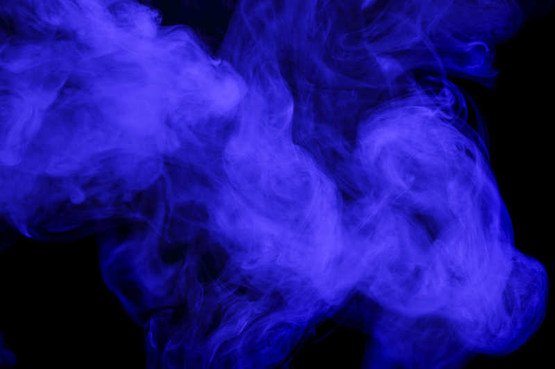 蓝色的烟雾