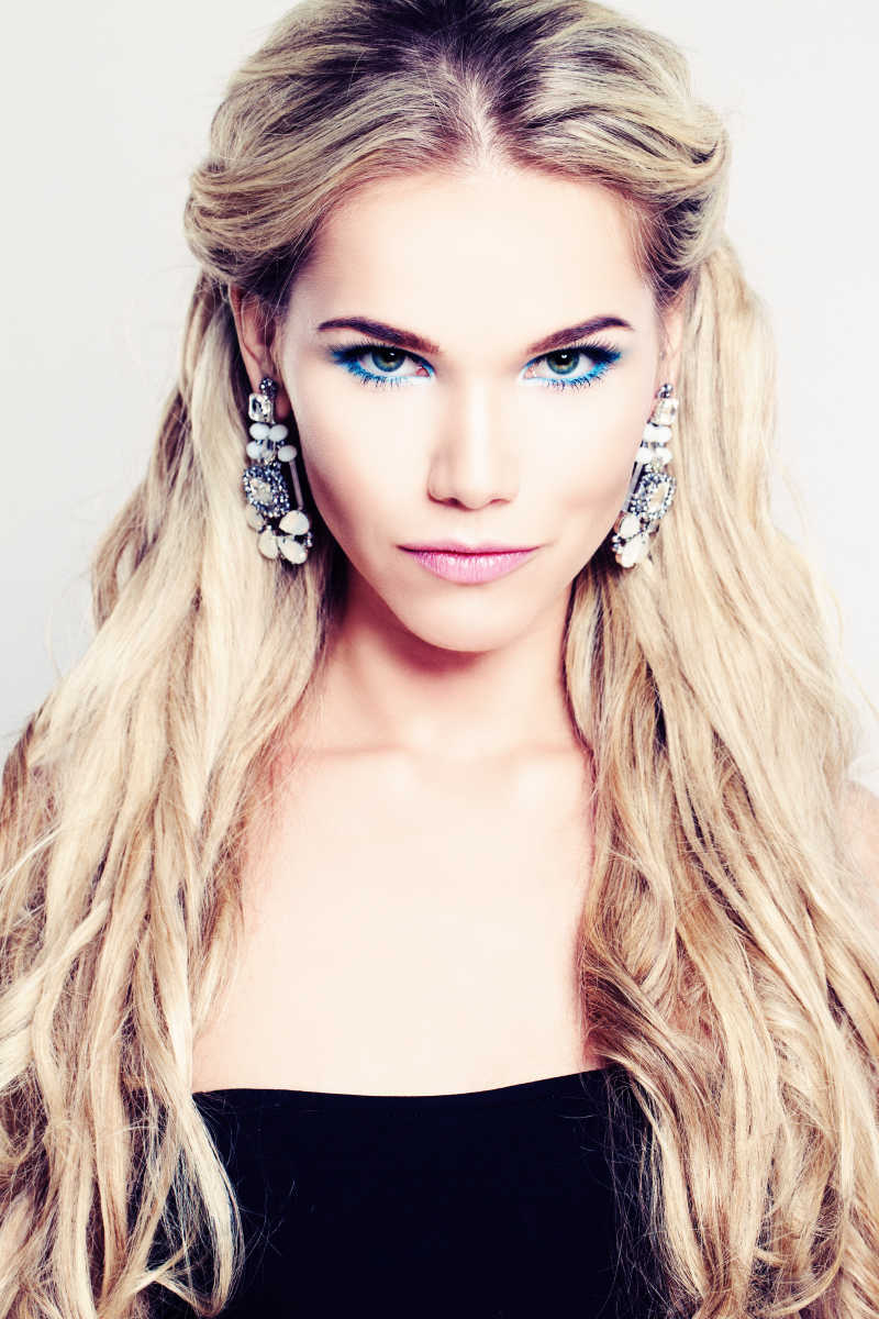 充满魅力的时装模特