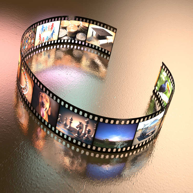 金属桌面上胶片组成的字母C