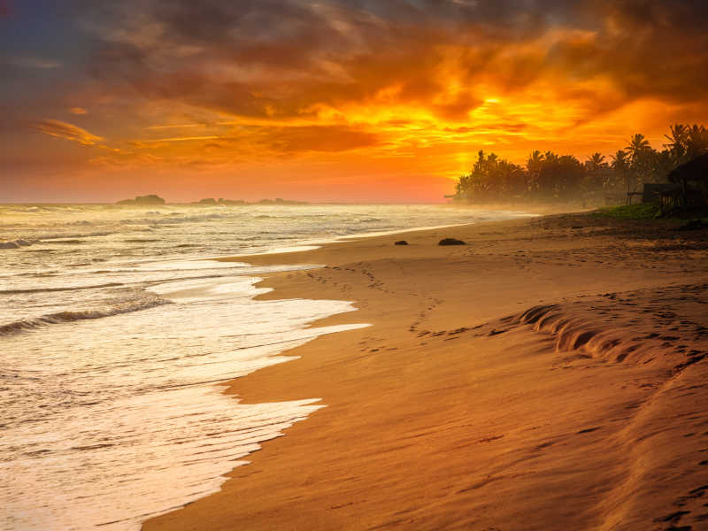 海滩日落美丽风景
