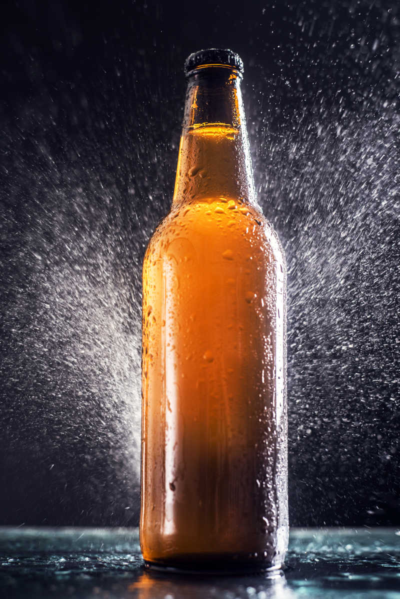 冰镇啤酒