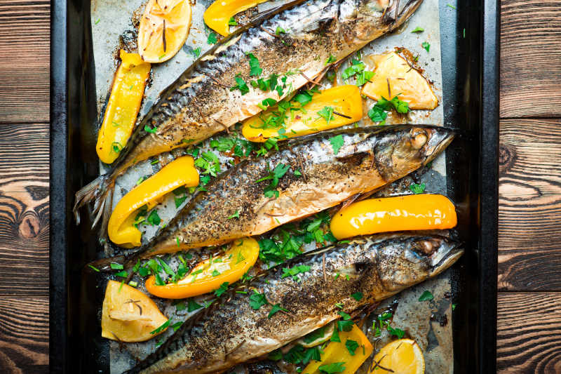 可口的烤海鱼