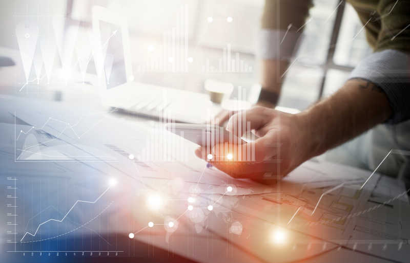 使用智能手机查询数据的概念