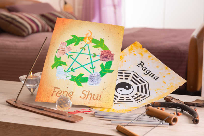 客厅桌子上的风水用品