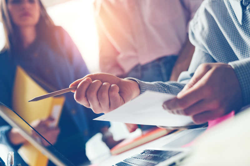 项目会议上的团队