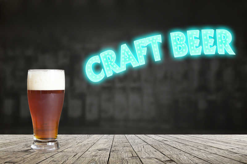 棕色美国工艺啤酒