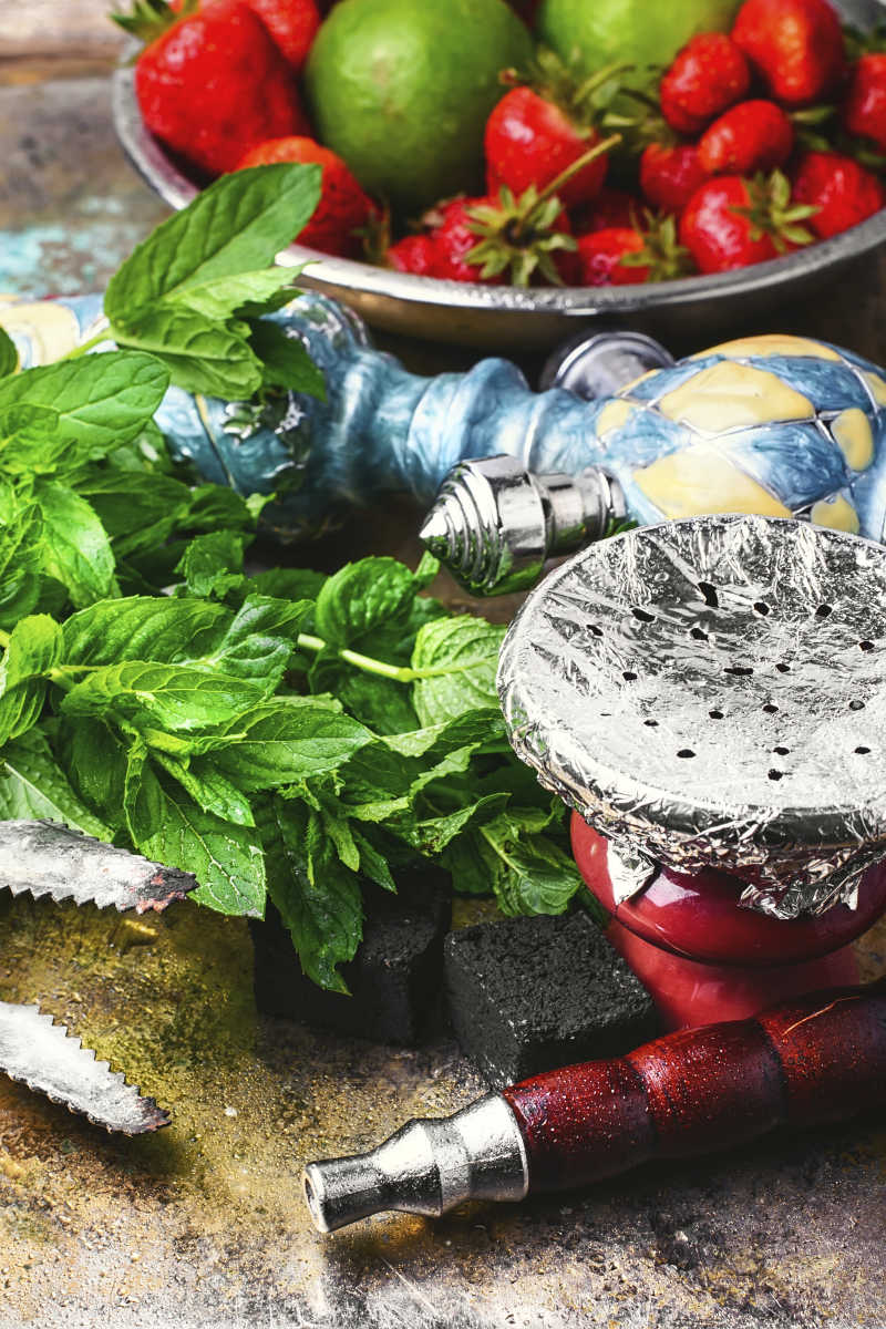 草莓烟草和水烟