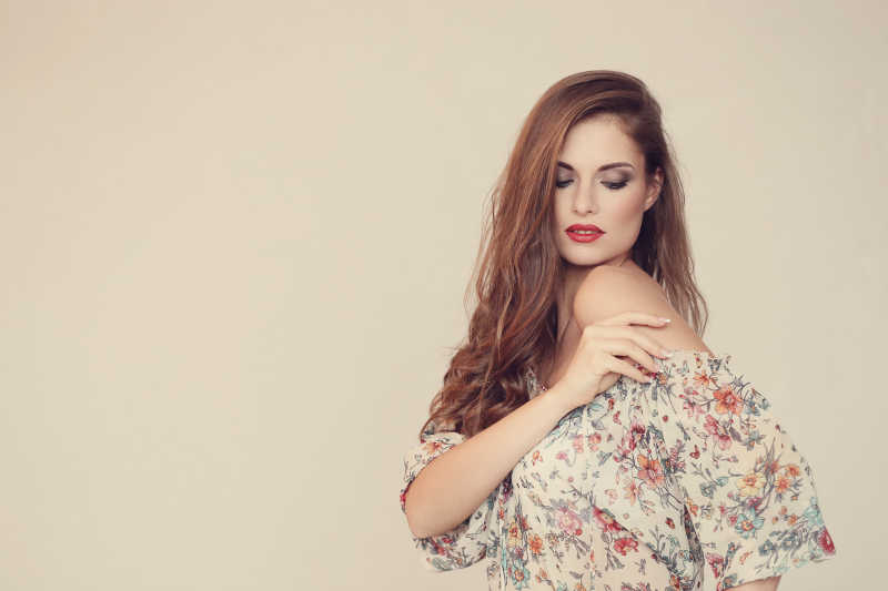 充满诱惑的美女