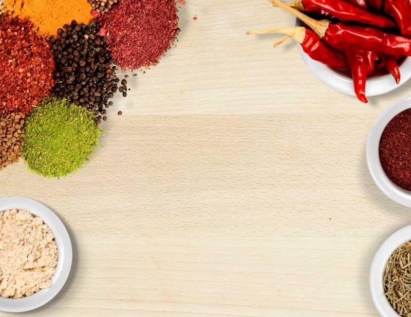 桌面上的食物香料