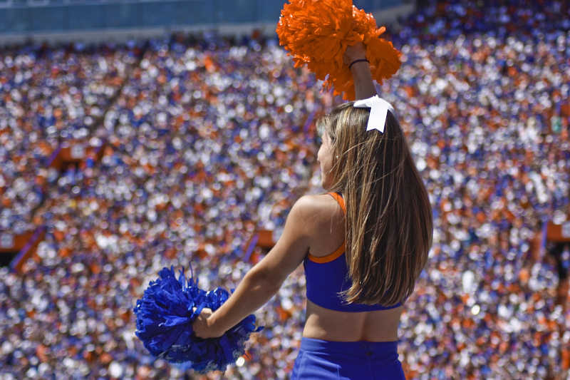 啦啦队图片一个啦啦队少女素材高清图片摄影照片寻图免费打包下载