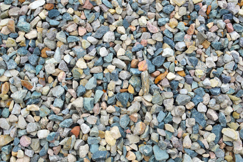 石堆上的碎石子