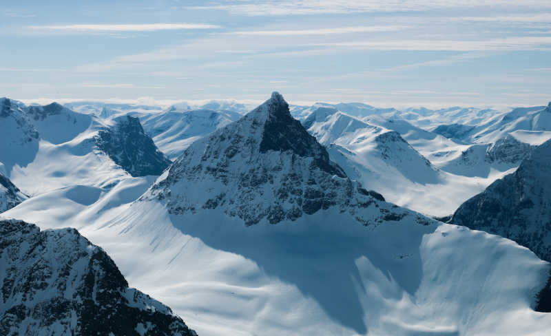 蜿蜒的阿尔卑斯山
