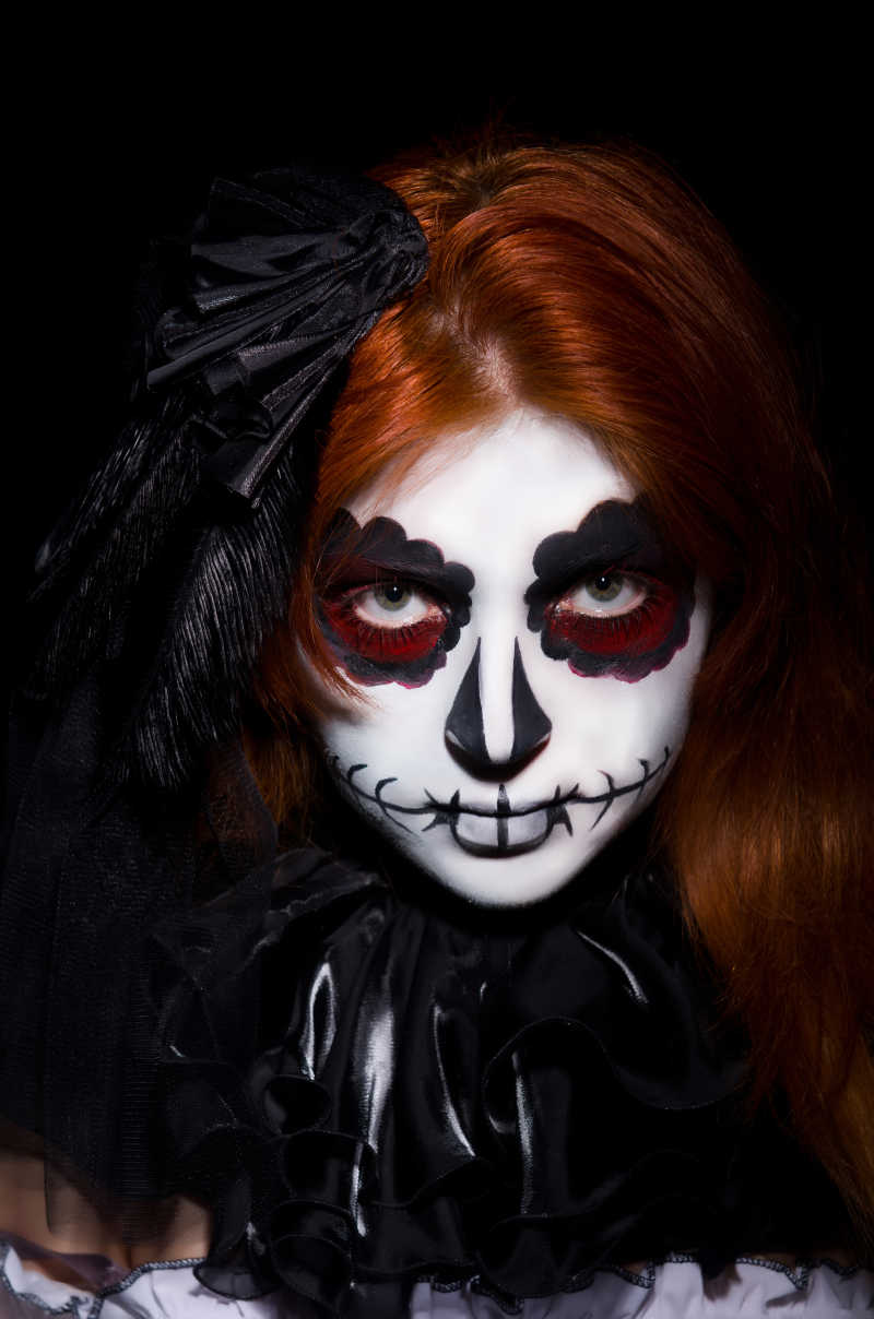 万圣节中的女人撒旦