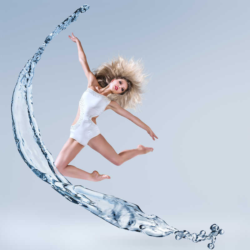 年轻的运动美女