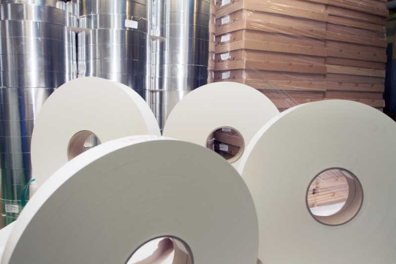 在室内放置的包裹香烟的产品