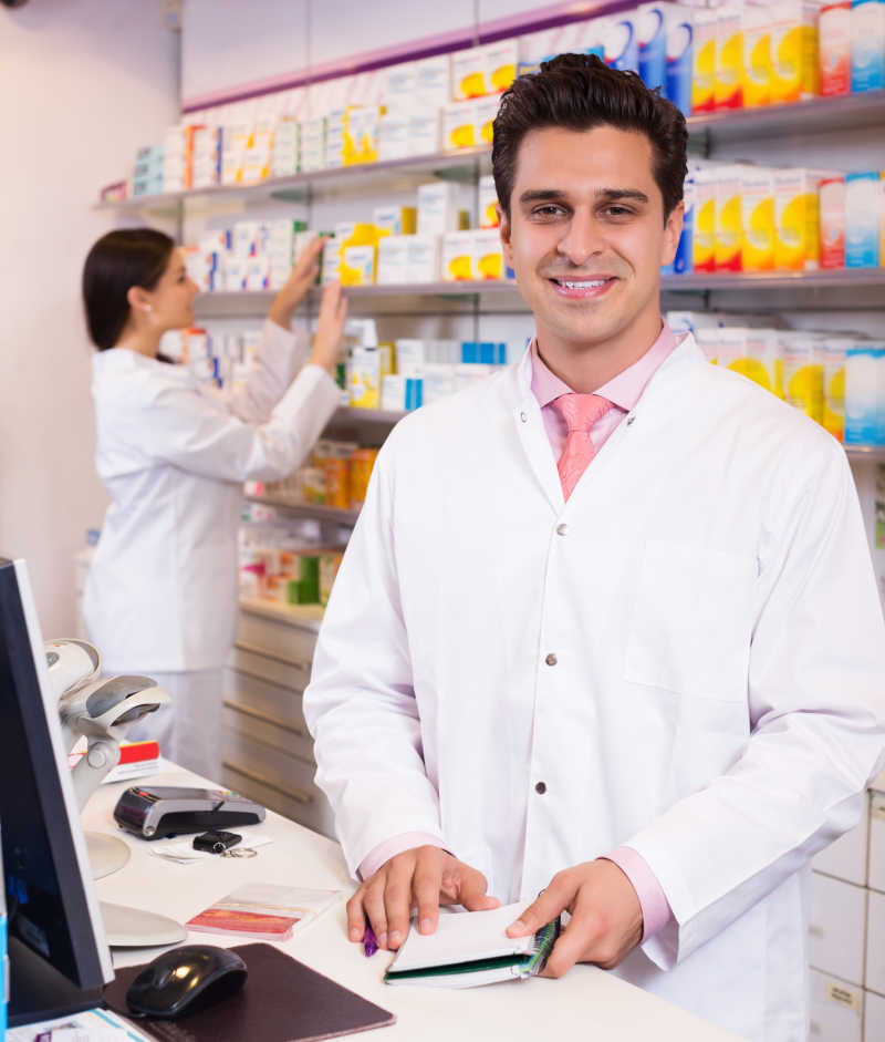 药剂师和美女助理