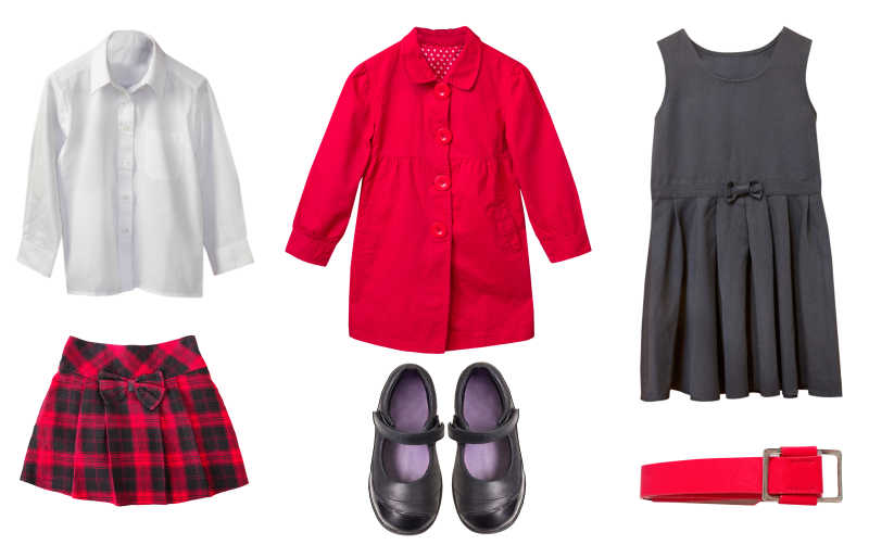 校服以白色为背景