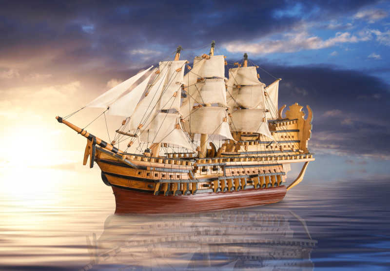 海面上的巡航帆船