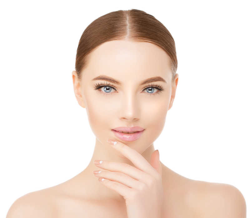 镜头下美丽的白人模特