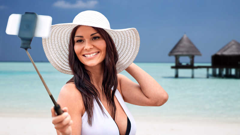 性感成熟的美女在自拍