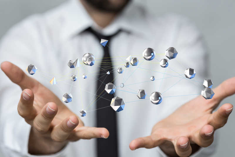 商人手掌上连接的透明石头