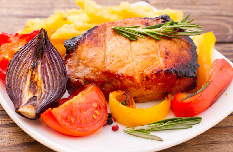 皮酥肉嫩的烤肉