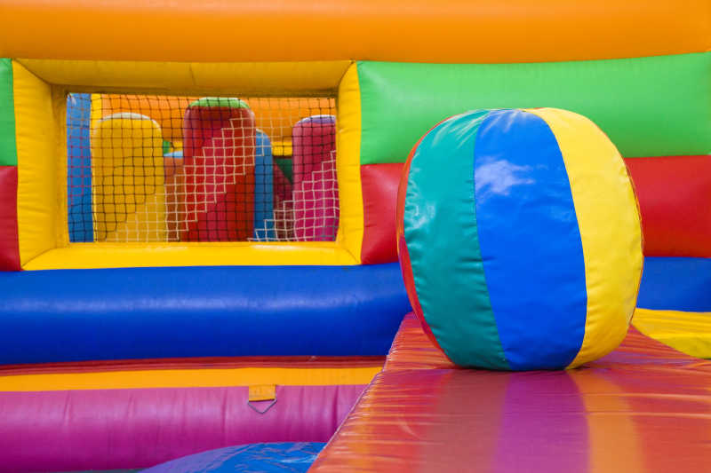 幼儿园的娱乐设施