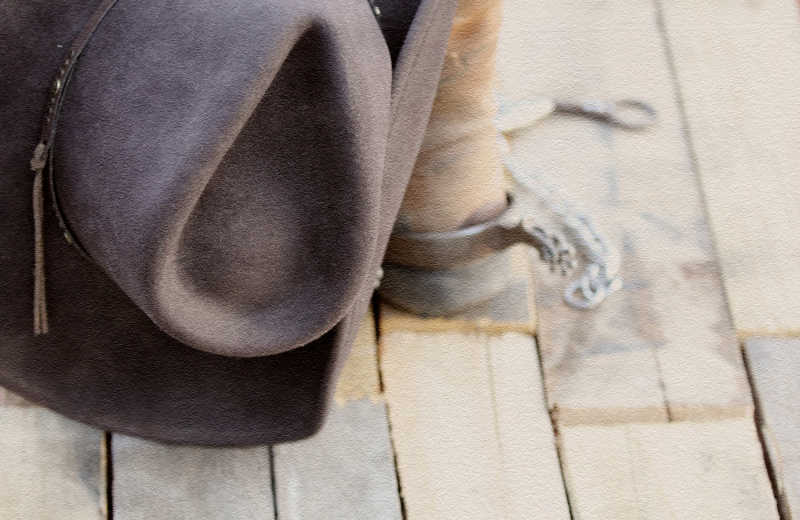 西部牛仔的帽子和它的马刺