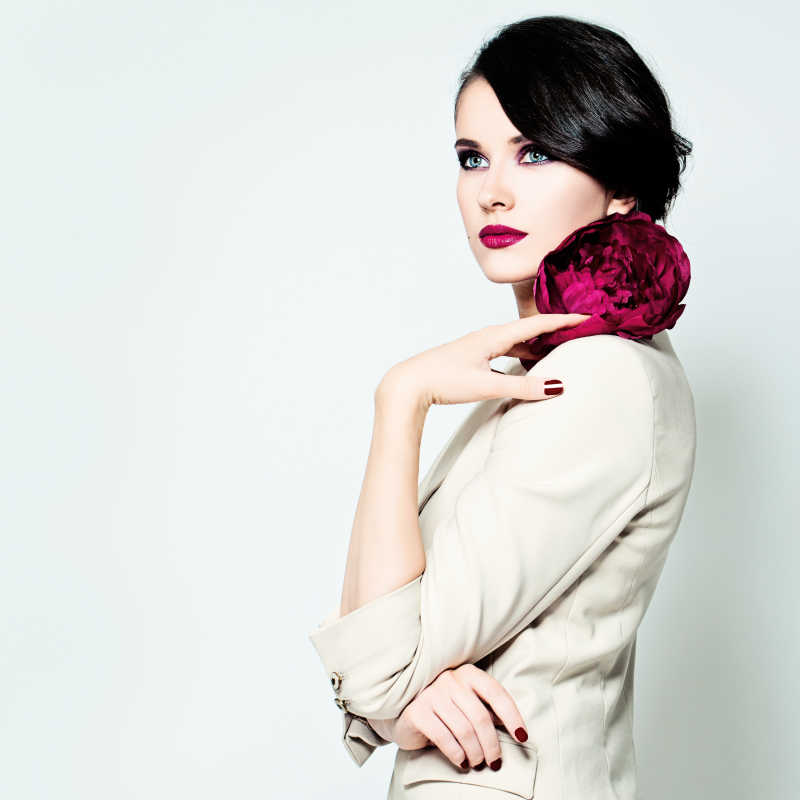 妆容秀美的女人